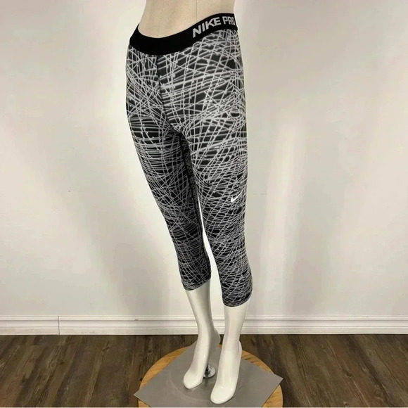 ❤️ Nike pro Women's  Black and Grey Leggings S - Picture 2 of 13